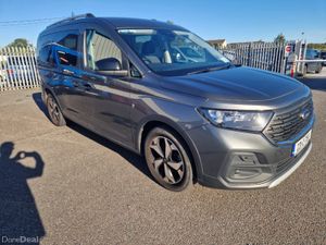 FORD TOURNEO CONNECT/2023/2.0 DIESEL/7 SEATER/WAV - Image 3