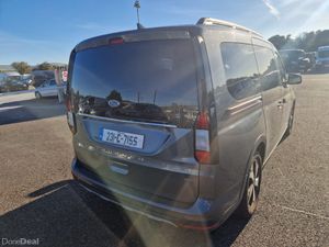 FORD TOURNEO CONNECT/2023/2.0 DIESEL/7 SEATER/WAV - Image 4