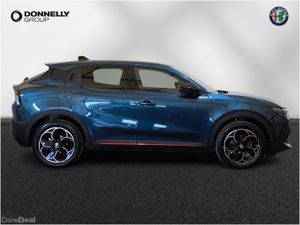 Alfa Romeo Junior Electric Hatchback Speciale - Image 4