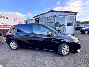 MERCEDES-BENZ B180 2014 - Image 4