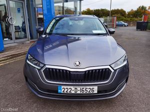 SKODA OCTAVIA 2.0TDI STYLE AUTOMATIC ESTATE - Image 2