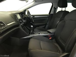 Renault Mégane Sport Tourer Iconic TCe 140 - Image 4