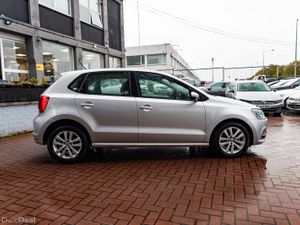 VOLKSWAGEN POLO 1.2 TSI COMFORTLINE AUTOMATIC - Image 2