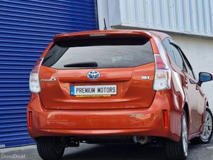 Toyota Prius Alpha Half leather AA Approved - Image 4