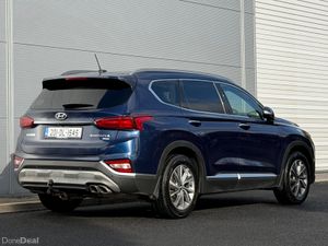 Santa Fe *7seater 2.2 CRDi 4WD Executive Plus - Image 4