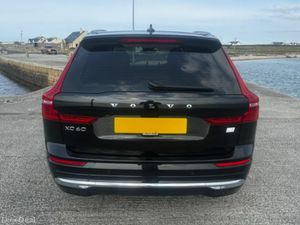 Volvo XC60 RECHARGE T6 CORE AWD - Image 4
