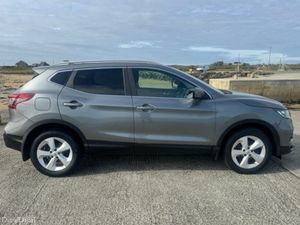 Nissan Qashqai 1.2 SV 18 4DR - Image 2