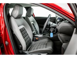 Citroen C4 X PLUS Hybrid Auto 145HP - Image 3