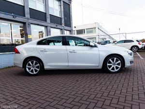 2.0D4 SE LUXURY EDITION 4DR SALOON AUTOMATIC // 1 - Image 2