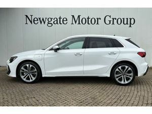 Audi A3 SPORTBACK TFSI E S LINE - Image 4