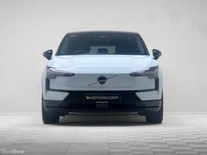 Volvo EX30 PLUS PERFORMANCE AWD 69KWH 422HP - Image 2