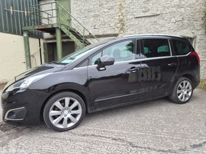 Peugeot 5008 2015 Allure 7 seater - Image 3