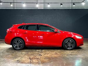 Volvo V40 1.5L AUTOMATIC - REVERSE CAMERA - CRUISE - Image 3