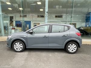 Dacia Sandero 1.0 Petrol Automatic - Image 2