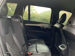 Volvo XC90 2019 R-DESIGN DIESEL - Image 4
