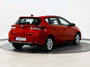 *105* 2016 Toyota Auris Luna 1.8 Hybrid - Image 3