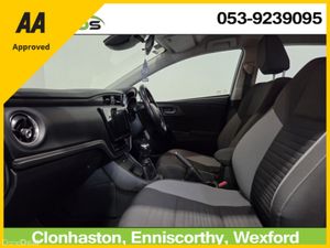 Toyota Auris 2017 1.2 PETROL LUNA - Image 4