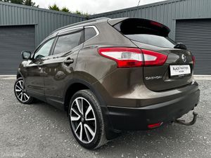 Nissan Qashqai 151’ Premium TOP SPEC AUTOMATIC - Image 3