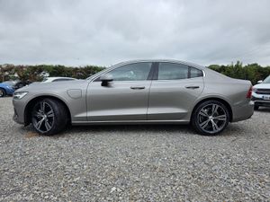 2019 Volvo S60 | T6 Twin Engine AWD Inscription - Image 2