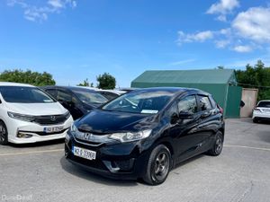 HONDA FIT 2014 /1.5, HYBRID/ - Image 4