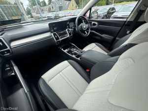 Kia Sorento K4 4X4 PHEV WO SV 6DR AUTO - Image 4