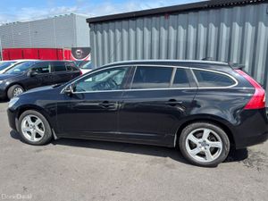 Volvo v60 black - Image 3