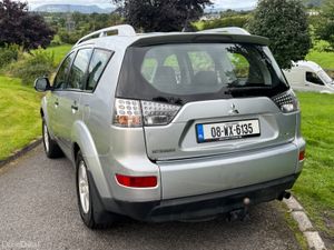 JAN SALE 🎯 Mitsubishi  Outlander 2008 4x4 - Image 3
