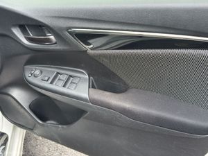 honda fit hybrid 2018 - Image 4