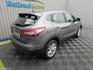 2015 Nissan Qashqai 1.2 SV Petrol - Image 3