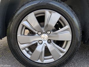 Peugeot 2008 1.6 BlueHDi 75bhp Active - Image 3