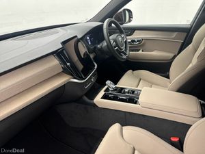 Volvo XC90 T8 PLUS BRIGHT MULBERRY RED - Image 4