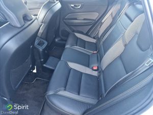 Volvo XC60 T8 "Plug In Hybrid" R-Design, AWD, Pan - Image 3