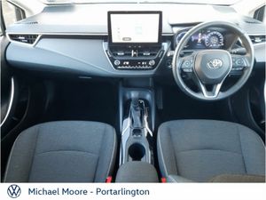 Toyota Corolla 1.8 Hybrid Luna Saloon - Image 2