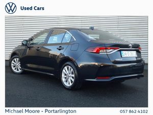 Toyota Corolla 1.8 Hybrid Luna Saloon - Image 3