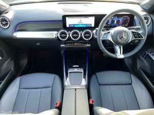 Mercedes-Benz GLB 200D Progressive Line Plus 5 Sea - Image 4