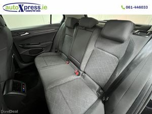 Volkswagen Golf 1.0 ETSI Automatic, Reversing came - Image 4