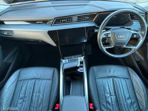 Audi e-tron 50 QUATTRO TECHNIK NEW 22" WHEELS - Image 2