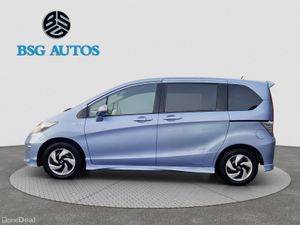 2014 HONDA FREED 1.5 HYBRID *7 SEATER* AUTOMATIC - Image 4