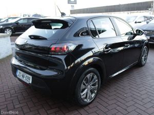 E-ACTIVE 136BHP 50 KWH 5DR HATCHBACK AUTO // FULLY - Image 4