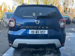 191 Dacia Duster 1.6 Petrol - Image 3