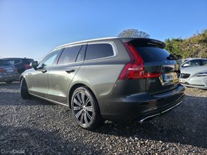 2021 Volvo V60 | B5 ­Inscription - Image 3