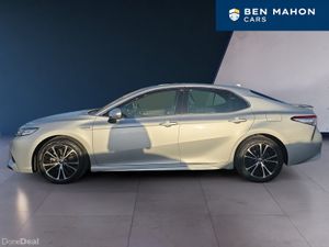 Toyota Camry World Sport Hybrid Automatic - Image 2