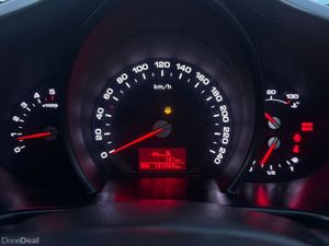 131 Kia Sportage 1.7D Low Miles High Spec - Image 4