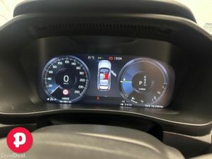 Volvo XC40 R-DESIGN RECHARGE T4 - Straight Sale Di - Image 4