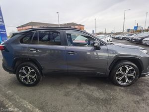 TOYOTA RAV4 2.5 AWD DYNAMIC AUTOMATIC PHEV - Image 4