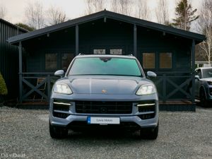 2025 Porsche Cayenne E-Hybrid HIGH SPEC - Image 2