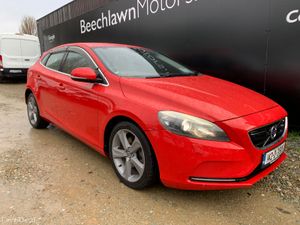 VOLVO V40 1.6 T4 180 BHP AUTO R-DESIGN - Image 2