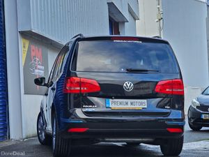 Volkswagen Touran Automatic - Image 3