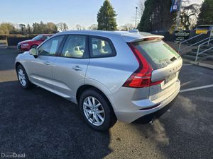 Volvo XC60 Momentum Pro - Image 3