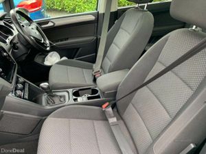 Volkswagen Touran SE Family - Image 4